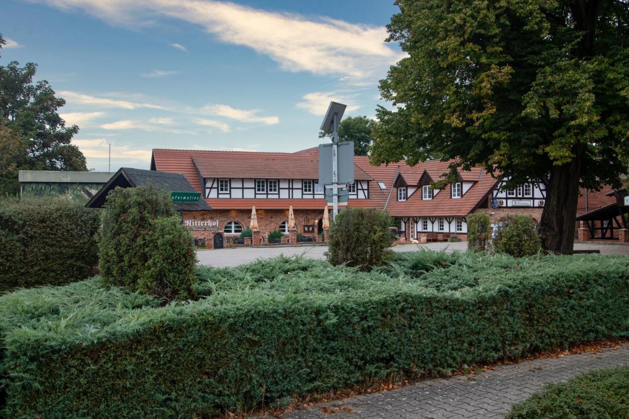 Отель Ritterhof Kampehl Neustadt  Экстерьер фото